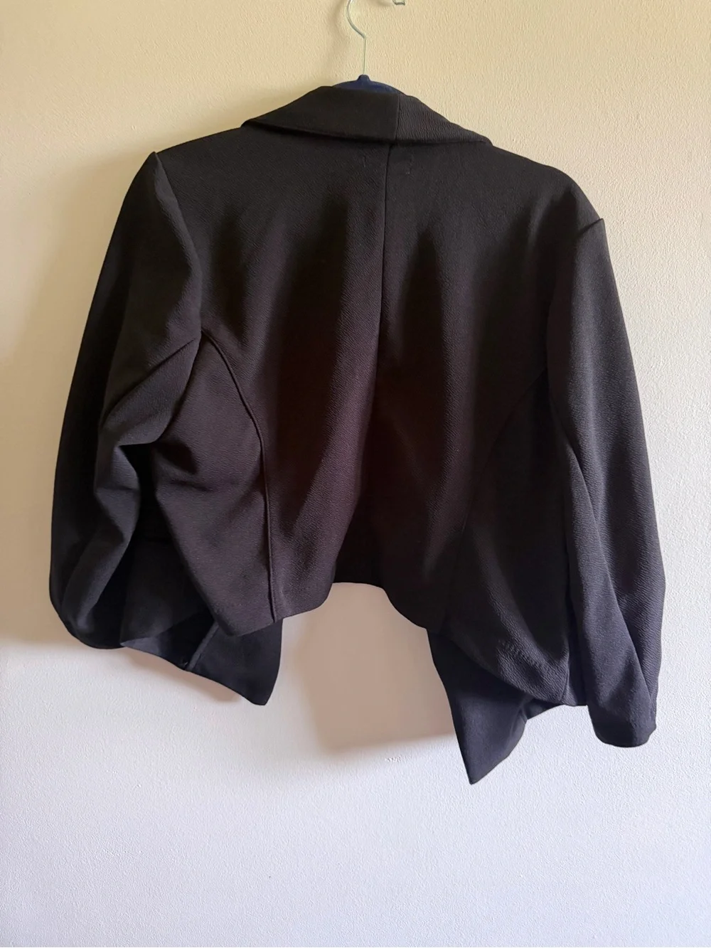 Torrid Black Open-Front Cropped Blazer Jacket size 0
